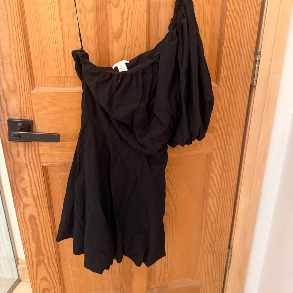 H&M Black One-Shoulder Puff Sleeve Mini Dress